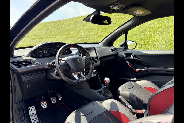 Peugeot 208 1.6 e-THP GTi UNIEK | Liefhebbersauto | Lage KM-Stand | Nieuwstaat | Apple Carplay/Android Auto | Stoelvw | Camera