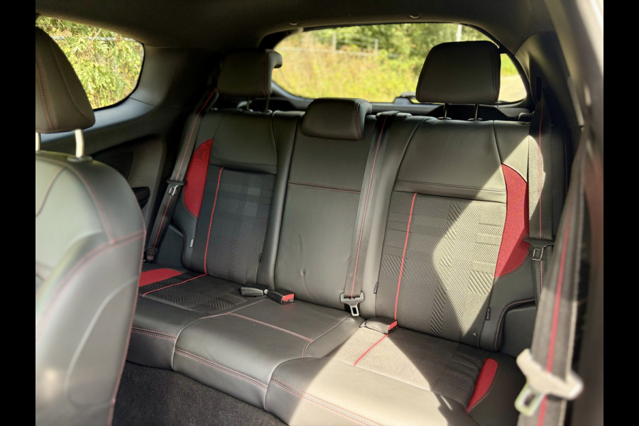 Peugeot 208 1.6 e-THP GTi UNIEK | Liefhebbersauto | Lage KM-Stand | Nieuwstaat | Apple Carplay/Android Auto | Stoelvw | Camera