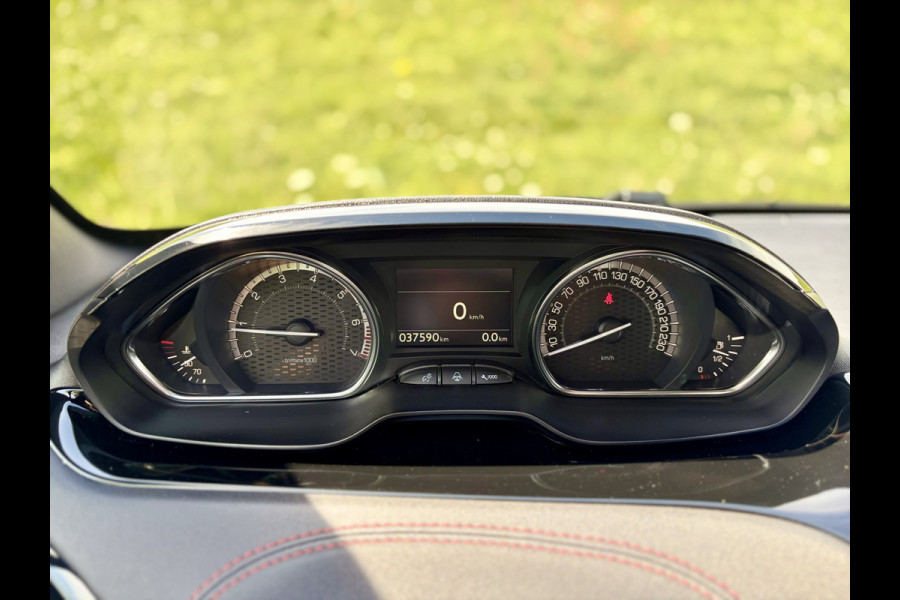 Peugeot 208 1.6 e-THP GTi UNIEK | Liefhebbersauto | Lage KM-Stand | Nieuwstaat | Apple Carplay/Android Auto | Stoelvw | Camera
