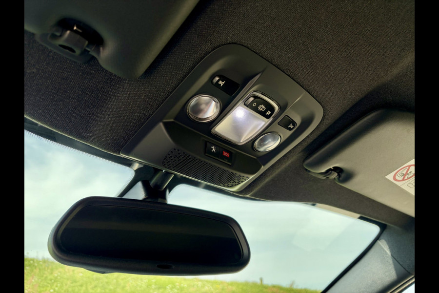 Peugeot 208 1.6 e-THP GTi UNIEK | Liefhebbersauto | Lage KM-Stand | Nieuwstaat | Apple Carplay/Android Auto | Stoelvw | Camera