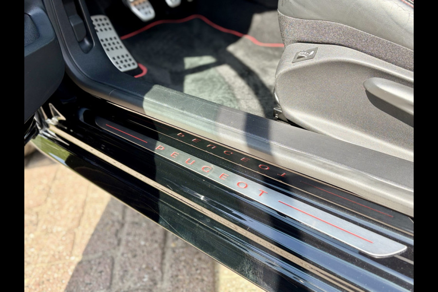 Peugeot 208 1.6 e-THP GTi UNIEK | Liefhebbersauto | Lage KM-Stand | Nieuwstaat | Apple Carplay/Android Auto | Stoelvw | Camera