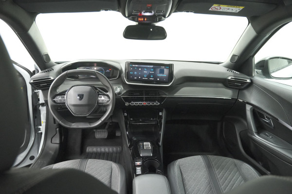 Peugeot e-2008 EV Allure Avantage 54 kWh | 11 KW Lader | Apple Carplay | Parkeersensoren