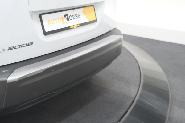 Peugeot e-2008 EV Allure Avantage 54 kWh | 11 KW Lader | Apple Carplay | Parkeersensoren