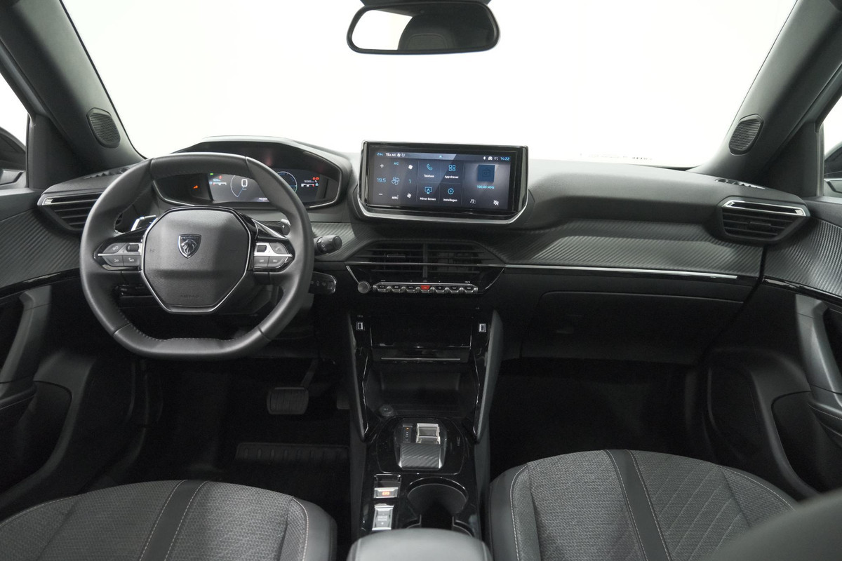 Peugeot 2008 Hybrid 145 Allure | Apple Carplay | Climate Control | Parkeersensoren Voor + Achter