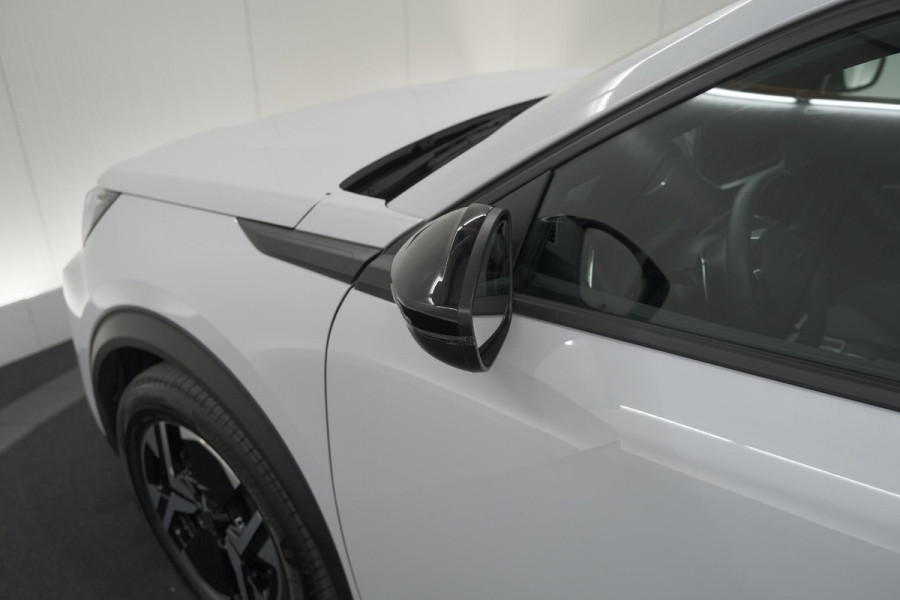Peugeot 2008 Hybrid 145 Allure | Apple Carplay | Climate Control | Parkeersensoren Voor + Achter