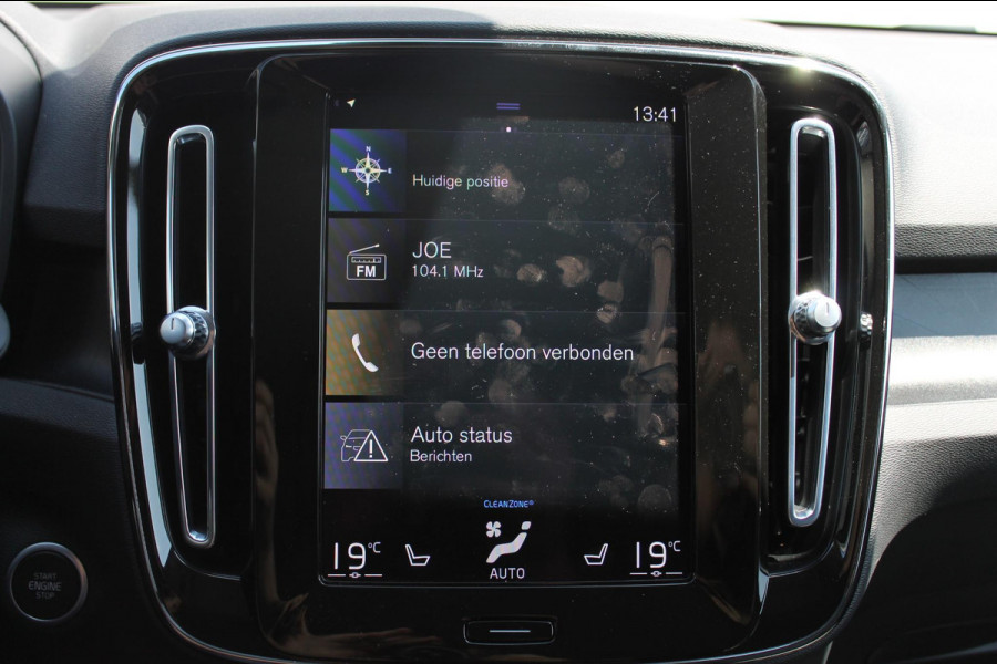 Volvo XC40 T5 262PK Automaat Recharge Inscription Lederen bekleding / Parkeersensoren met parkeercamera achter / Harman Kardon audio / Verwarmbare voorruit