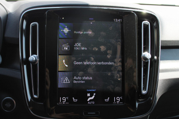 Volvo XC40 T5 262PK Automaat Recharge Inscription Lederen bekleding / Parkeersensoren met parkeercamera achter / Harman Kardon audio / Verwarmbare voorruit