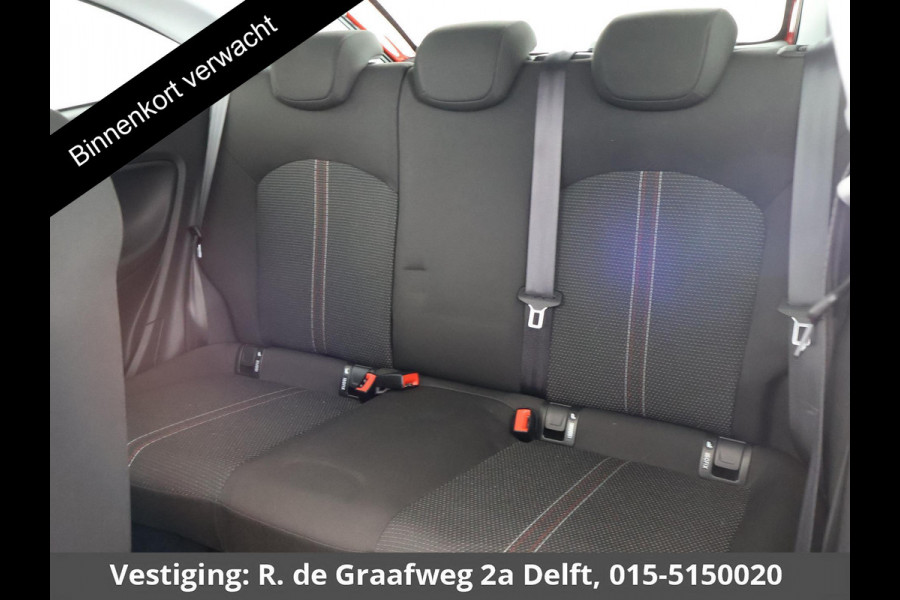 Opel Corsa 1.4 Black Edition | Apple Carplay & AndroidAUTO | Trekhaak | Parkeersensoren | Privacy Glass |