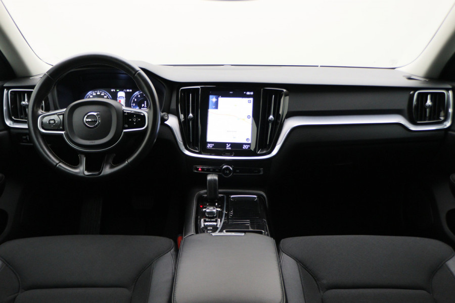 Volvo V60 2.0 T6 Twin Engine AWD Momentum Pro SOH 89%, Climate, Cruise, Navigatie, Apple Carplay, LED, Trekhaak, 19''