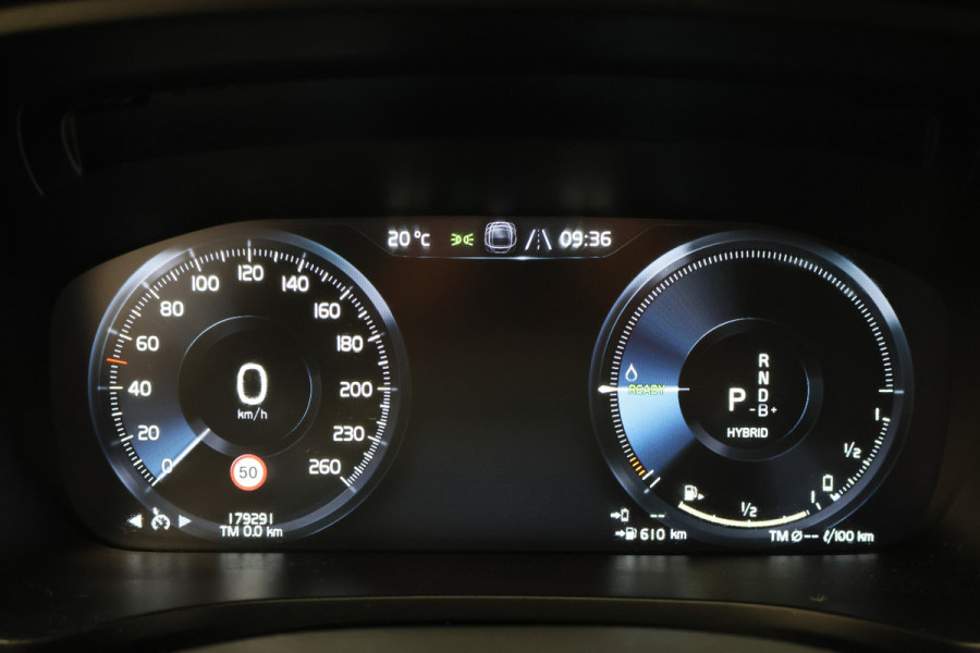 Volvo V60 2.0 T6 Twin Engine AWD Momentum Pro SOH 89%, Climate, Cruise, Navigatie, Apple Carplay, LED, Trekhaak, 19''