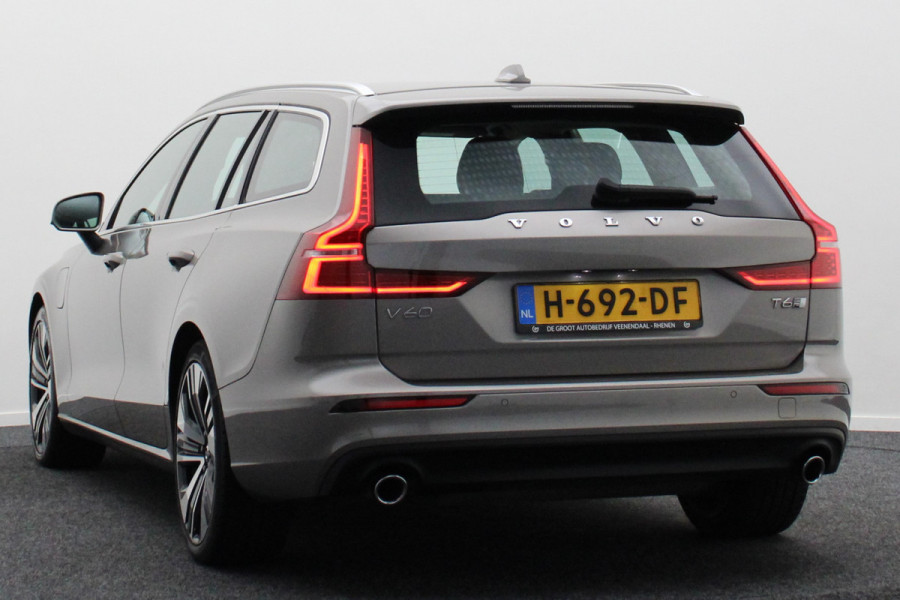 Volvo V60 2.0 T6 Twin Engine AWD Momentum Pro SOH 89%, Climate, Cruise, Navigatie, Apple Carplay, LED, Trekhaak, 19''