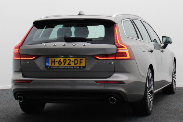 Volvo V60 2.0 T6 Twin Engine AWD Momentum Pro SOH 89%, Climate, Cruise, Navigatie, Apple Carplay, LED, Trekhaak, 19''