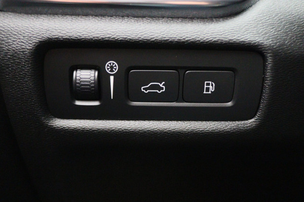 Volvo V60 2.0 T6 Twin Engine AWD Momentum Pro SOH 89%, Climate, Cruise, Navigatie, Apple Carplay, LED, Trekhaak, 19''