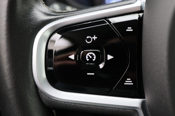 Volvo V60 2.0 T6 Twin Engine AWD Momentum Pro SOH 89%, Climate, Cruise, Navigatie, Apple Carplay, LED, Trekhaak, 19''