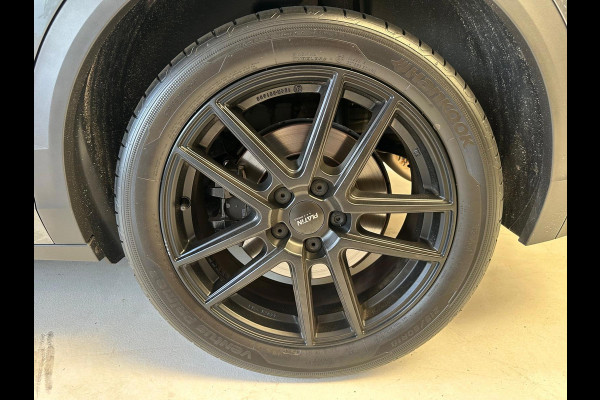 Volkswagen T-ROC 2.0 TSI 4Motion R PANO AKROPOVIC 1 JAAR AUTOTRUST GARANTIE GELDIG HELE EUROPA LANDEN