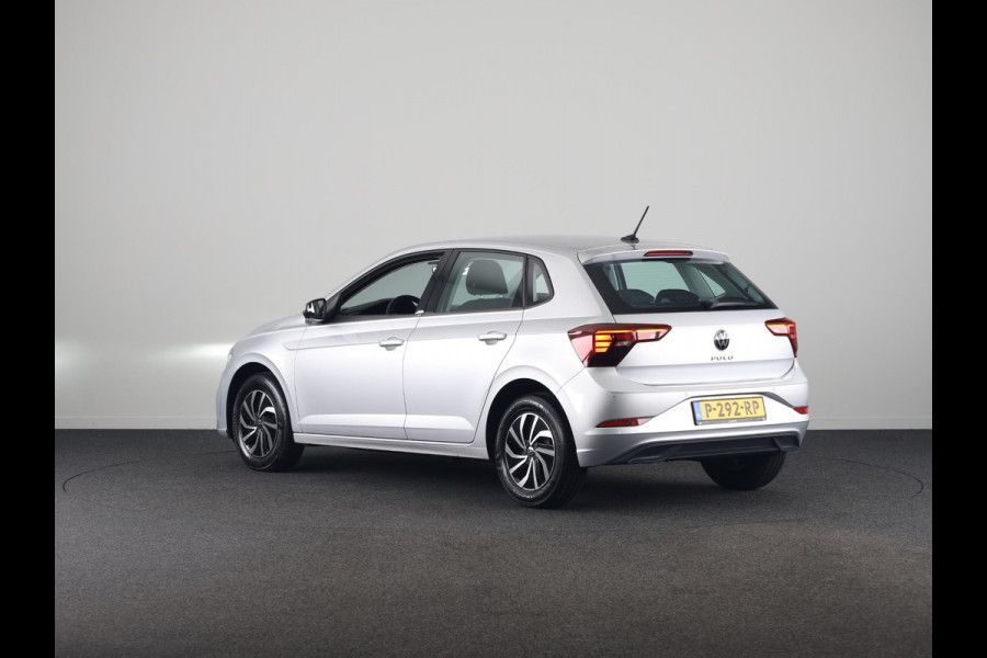 Volkswagen Polo 1.0 TSI Go |Navigatie via App| Parkeersensoren achter | Adaptieve cruise control | LED koplampen | 15"LM Velgen
