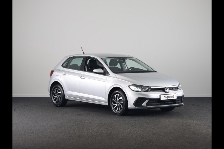 Volkswagen Polo 1.0 TSI Go |Navigatie via App| Parkeersensoren achter | Adaptieve cruise control | LED koplampen | 15"LM Velgen