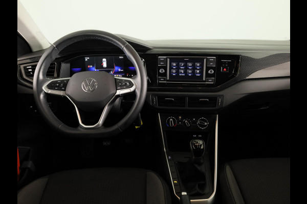 Volkswagen Polo 1.0 TSI Go |Navigatie via App| Parkeersensoren achter | Adaptieve cruise control | LED koplampen | 15"LM Velgen