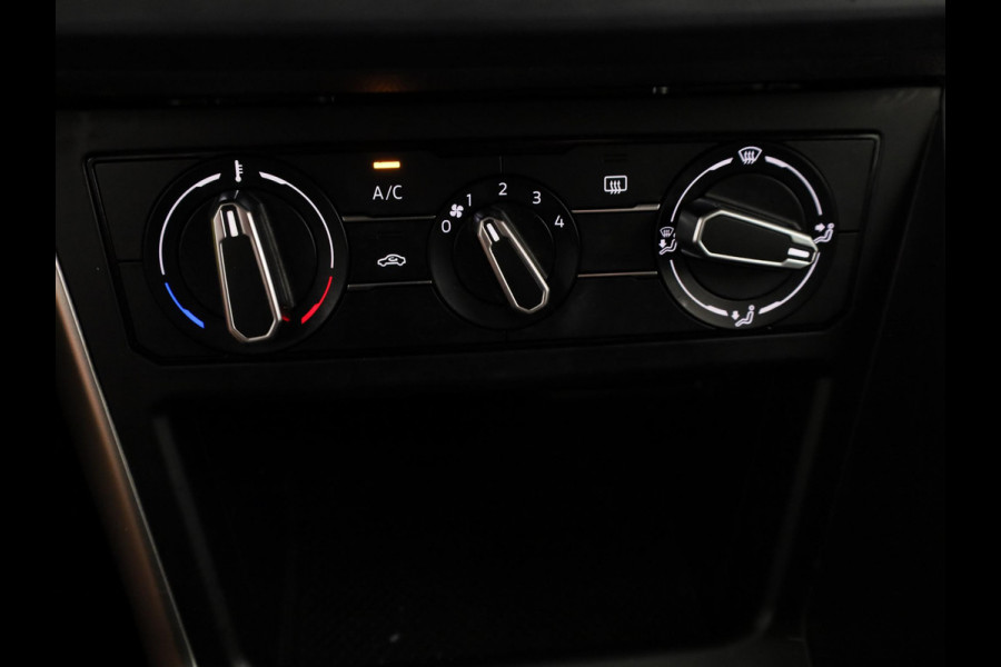 Volkswagen Polo 1.0 TSI Go |Navigatie via App| Parkeersensoren achter | Adaptieve cruise control | LED koplampen | 15"LM Velgen