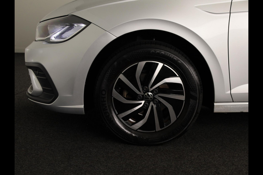 Volkswagen Polo 1.0 TSI Go |Navigatie via App| Parkeersensoren achter | Adaptieve cruise control | LED koplampen | 15"LM Velgen