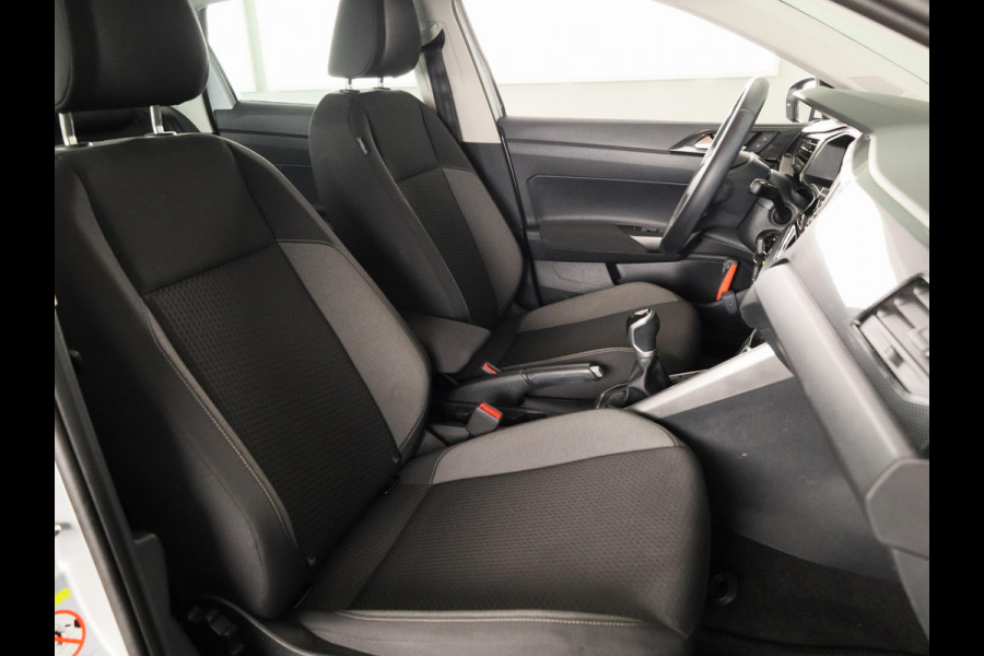 Volkswagen Polo 1.0 TSI Go |Navigatie via App| Parkeersensoren achter | Adaptieve cruise control | LED koplampen | 15"LM Velgen