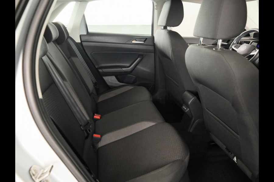 Volkswagen Polo 1.0 TSI Go |Navigatie via App| Parkeersensoren achter | Adaptieve cruise control | LED koplampen | 15"LM Velgen