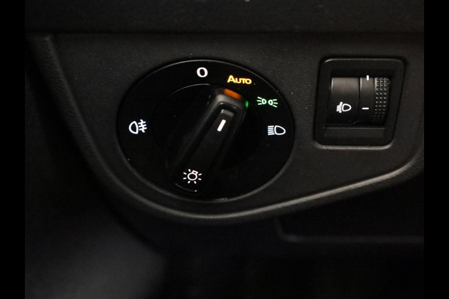 Volkswagen Polo 1.0 TSI Go |Navigatie via App| Parkeersensoren achter | Adaptieve cruise control | LED koplampen | 15"LM Velgen