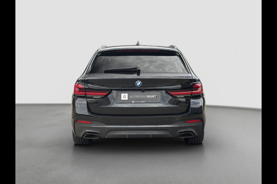 BMW 5 Serie Touring 530e M-Sport | Pano | Head Up | Sfeer | Camera | Dealer onderhouden | Driving Assistance Pro | Carplay