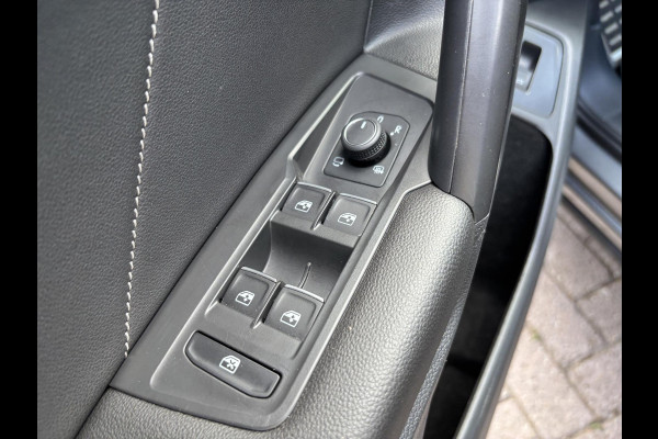 Volkswagen Tiguan Allspace 1.5 TSI R-Line Business+ 7p. | 87.800 KM | 7 zitplaatsen | Panorama - Dak | Virtual Cockpit | Winterpack | Camera