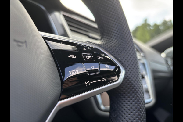 Volkswagen Tiguan Allspace 1.5 TSI R-Line Business+ 7p. | 87.800 KM | 7 zitplaatsen | Panorama - Dak | Virtual Cockpit | Winterpack | Camera