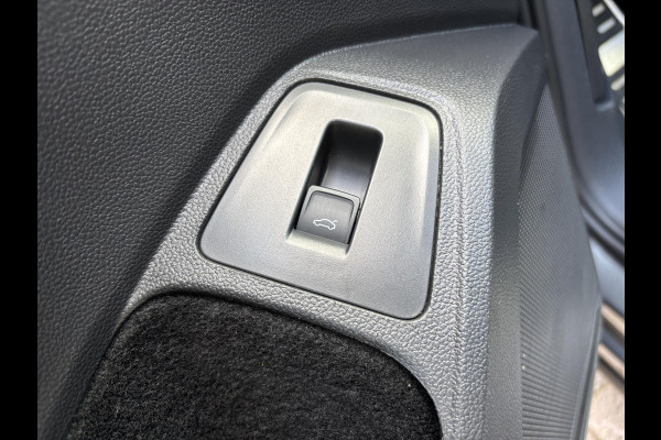 Volkswagen Tiguan Allspace 1.5 TSI R-Line Business+ 7p. | 87.800 KM | 7 zitplaatsen | Panorama - Dak | Virtual Cockpit | Winterpack | Camera