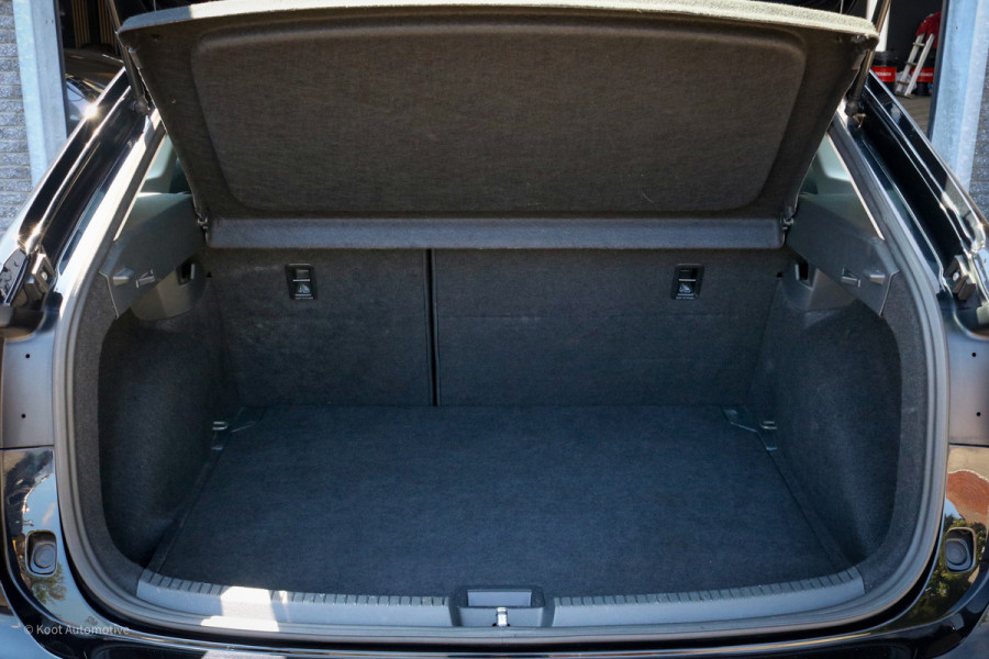 Volkswagen Taigo 1.0 TSI DSG Style | BTW | IQ.Light | ACC | Travel Assist | CarPlay | Camera | Stoelverwarming | Automaat