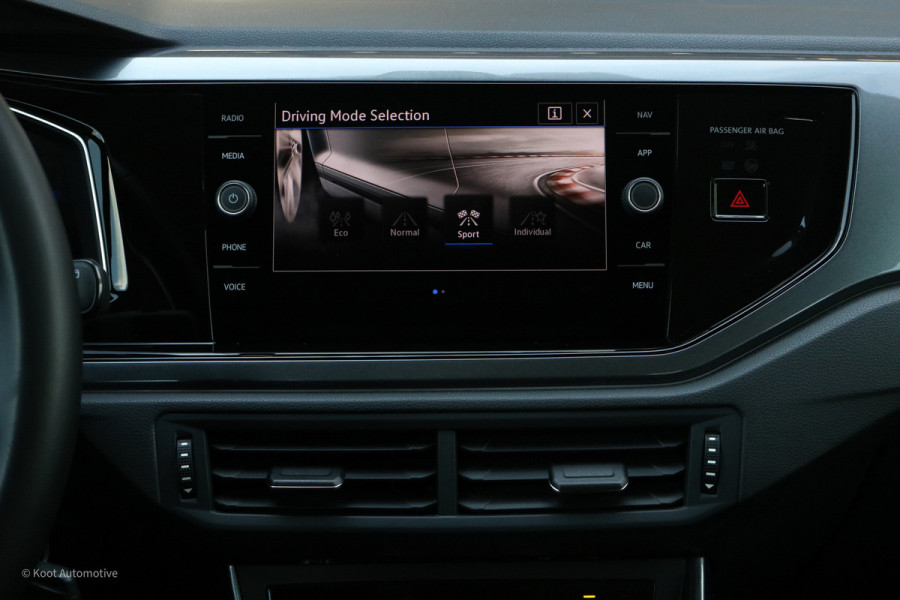 Volkswagen Taigo 1.0 TSI DSG Style | BTW | IQ.Light | ACC | Travel Assist | CarPlay | Camera | Stoelverwarming | Automaat