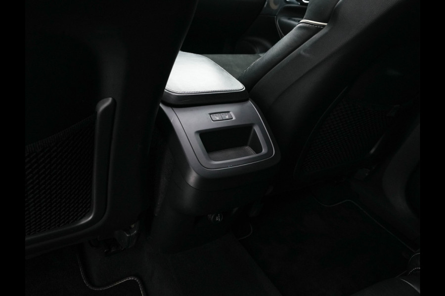 Volvo XC90 2.0 B5 AWD Inscription R-Design Intro Edition [7-Pers.] Aut. *PANO | LEATHER-ALCANTARA | FULL-LED | MEMORY-PACK | BOWERS&WILKINS | BLINDSPOT | KEYLESS | DIGI-COCKPIT | NAVI-FULLMAP | PRIVACYGLASS | HEATED-SPORTSEATS | TOWBAR | 20''ALU*