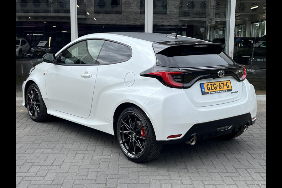 Toyota Yaris 1.6 Turbo 261pk GR Performance | Eerste eigenaar, Perfecte staat, Parelmoer wit, CarPlay, Stoelverwarming