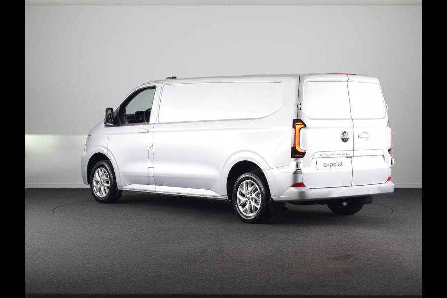 Volkswagen E-Transporter 34 L2H1 Bulli 71 kWh Trekhaak | Achterdeuren | Keyless access