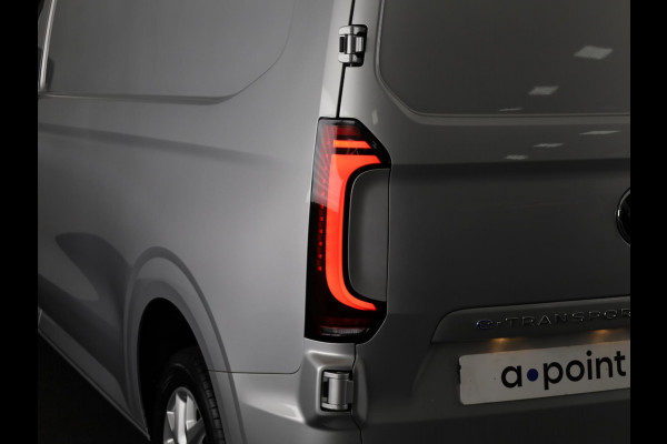 Volkswagen E-Transporter 34 L2H1 Bulli 71 kWh Trekhaak | Achterdeuren | Keyless access