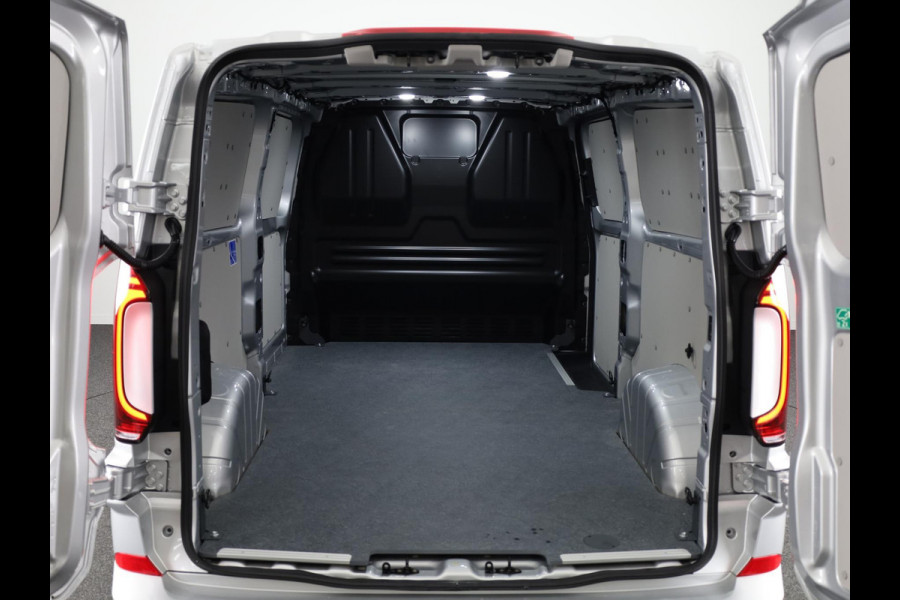 Volkswagen E-Transporter 34 L2H1 Bulli 71 kWh Trekhaak | Achterdeuren | Keyless access