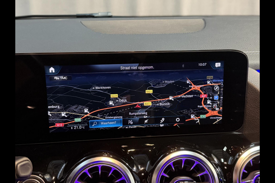 Mercedes-Benz B-Klasse 250 e AMG Line 18''/Dodehoek/Camera/Keyless/Sfeerverlichting/DAB/PDC v+a/Stoelverwarming/Apple Carplay & Android Auto