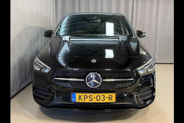 Mercedes-Benz B-Klasse 250 e AMG Line 18''/Dodehoek/Camera/Keyless/Sfeerverlichting/DAB/PDC v+a/Stoelverwarming/Apple Carplay & Android Auto