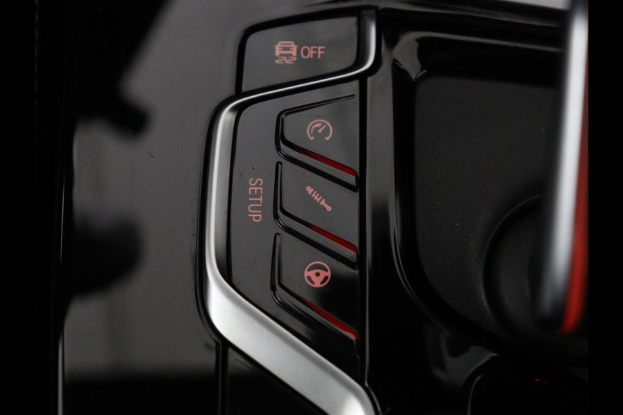 BMW X3 M Competition | Panoramadak | Head-Up | 360 Camera | Adaptive cruise | Leder | Achterbankverwarming | Carplay | Trekhaak | Sfeerverlichting | Harman/Kardon | Navigatie | Keyless | M Sportstoelen | 21'' velgen | Adaptief LED
