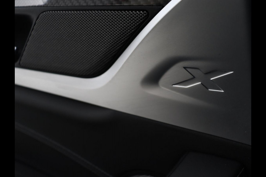 BMW X3 M Competition | Panoramadak | Head-Up | 360 Camera | Adaptive cruise | Leder | Achterbankverwarming | Carplay | Trekhaak | Sfeerverlichting | Harman/Kardon | Navigatie | Keyless | M Sportstoelen | 21'' velgen | Adaptief LED