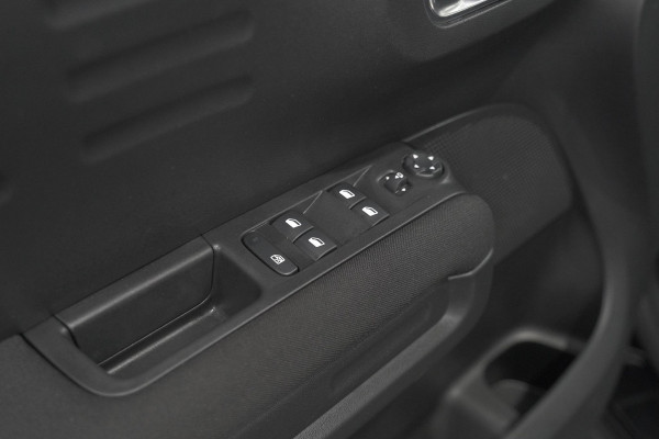 Citroën C3 Aircross PureTech EAT6 C-Series | Camera | Navigatie | Parkeersensoren | Apple Carplay