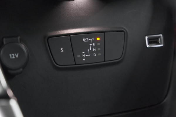 Citroën C3 Aircross PureTech EAT6 C-Series | Camera | Navigatie | Parkeersensoren | Apple Carplay