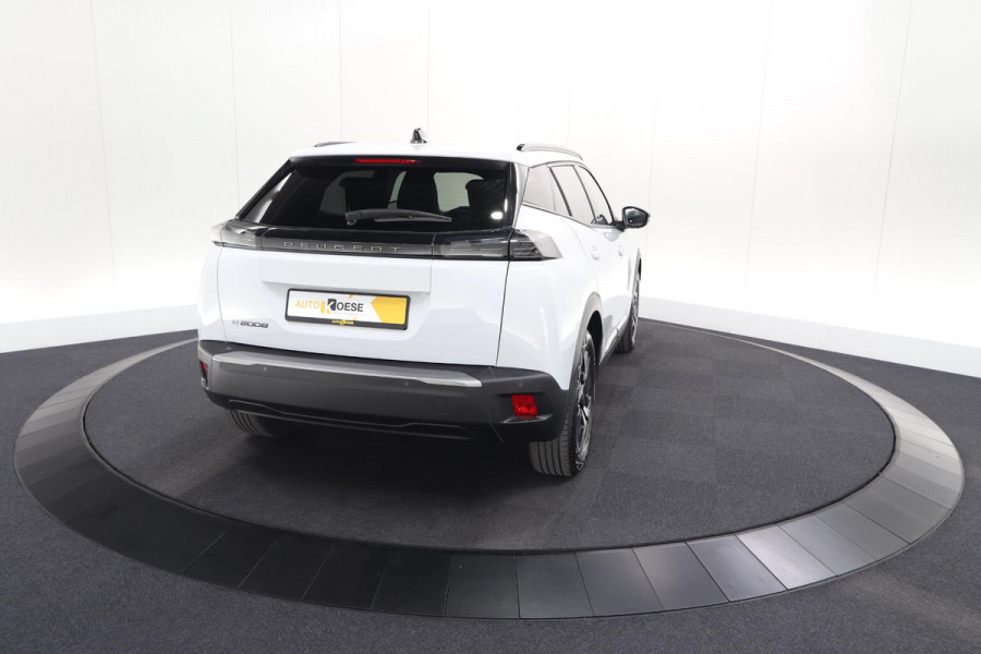 Peugeot e-2008 EV Allure Avantage 54 kWh | 97,6% SOH | 11 KW Lader | Apple Carplay | Parkeersensoren