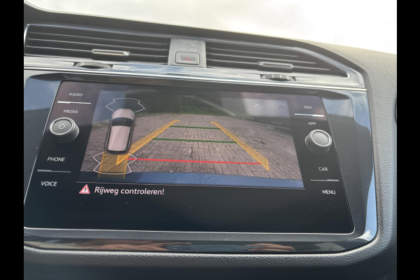 Volkswagen Tiguan Allspace 1.5 TSI R-Line Business+ 7p. | 87.800 KM | 7 zitplaatsen | Panorama - Dak | Virtual Cockpit | Winterpack | Camera