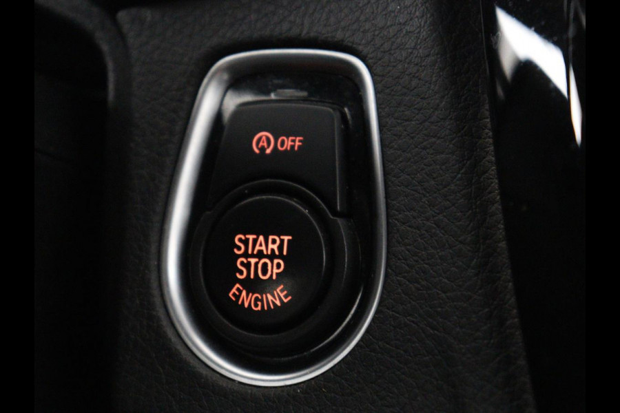 BMW 4 Serie Gran Coupé 418i High Executive | Schuifdak | Trekhaak | Climate control | Navigatie | Camera | Cruise control | Buetooth | DAB+ | Ambianceverlichting