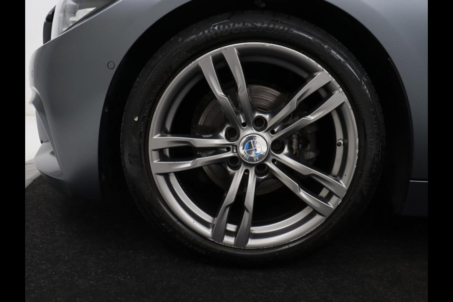 BMW 4 Serie Gran Coupé 418i High Executive | Schuifdak | Trekhaak | Climate control | Navigatie | Camera | Cruise control | Buetooth | DAB+ | Ambianceverlichting