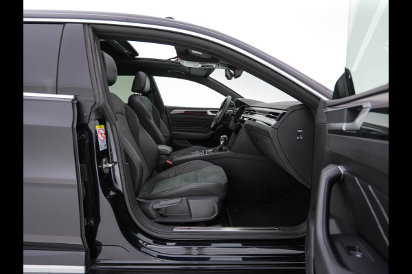 Volkswagen Arteon Shooting Brake 1.4 TSI eHybrid R-Line Business (Plug-in) {SoH-90%} (INCL-BTW) *PANO | LEATHER-ARTVELOURS | FULL-LED | CAMERA | ADAPTIVE-CRUISE | HEATED-SPORTSEATS | KEYLESS | NAVI-FULLMAP | PRIVACYGLASS | SHIFTPADDLES | DIGI-COCKPIT | TOWBAR | 18''ALU*