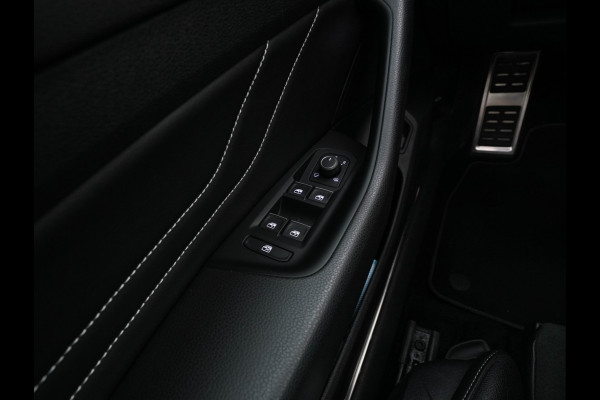 Volkswagen Arteon Shooting Brake 1.4 TSI eHybrid R-Line Business (Plug-in) {SoH-90%} (INCL-BTW) *PANO | LEATHER-ARTVELOURS | FULL-LED | CAMERA | ADAPTIVE-CRUISE | HEATED-SPORTSEATS | KEYLESS | NAVI-FULLMAP | PRIVACYGLASS | SHIFTPADDLES | DIGI-COCKPIT | TOWBAR | 18''ALU*